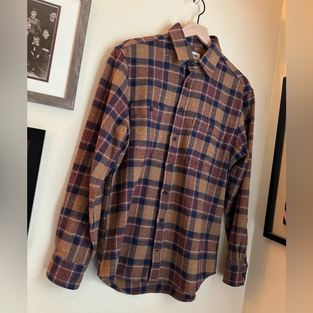 TAYLOR STITCH The Utility Shirt
in Caramel Jaspe Herringbone Plaid